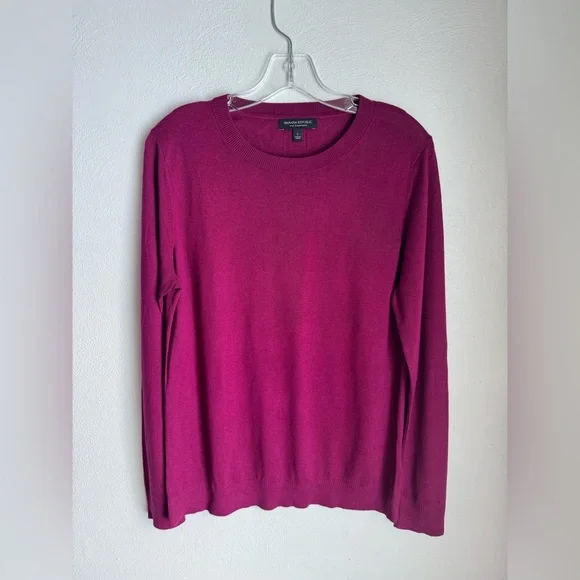 Banana Republic Silk Cashmere Wine Color Women's  Sweater - Picture 2 of 6